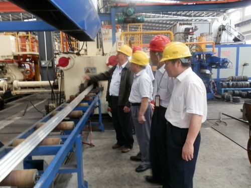 劉靜安庰萓W專家(ch見n)及彌穡鴔琤q指黯工作