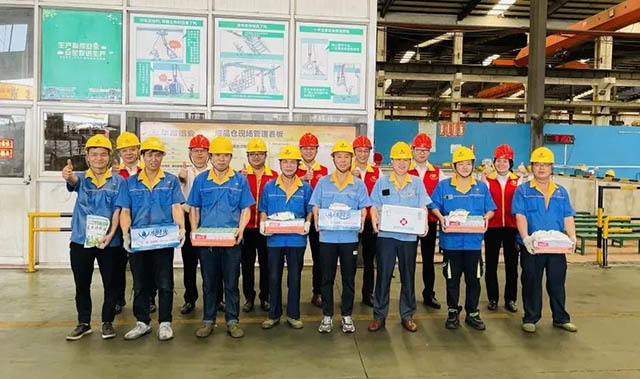 此次慰問(wèn)，讓集團(tuán)一線員工切身體會(huì)到了黨和集團(tuán)的關(guān)懷和溫暖