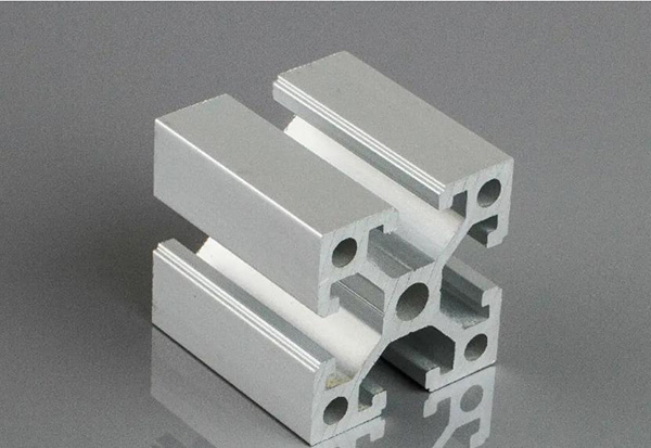 鋁材門窗受歡迎的幾個(gè)原因