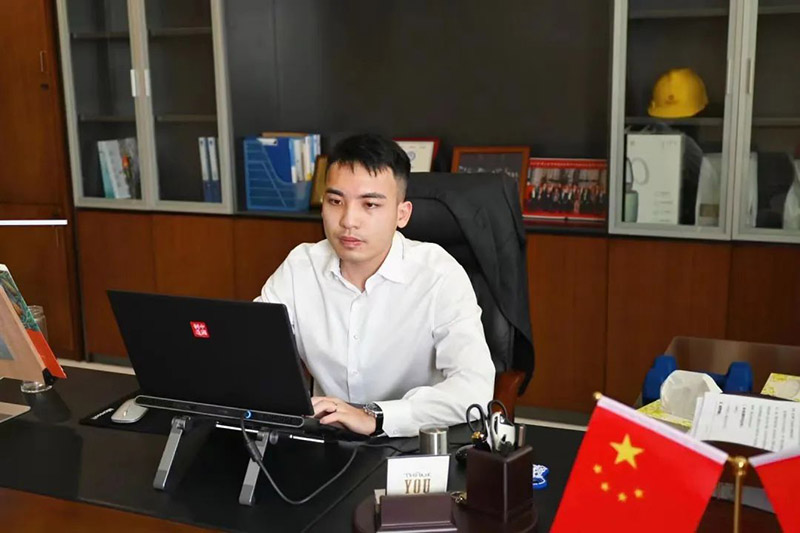 (華昌集團總經(jīng)理潘樹華)