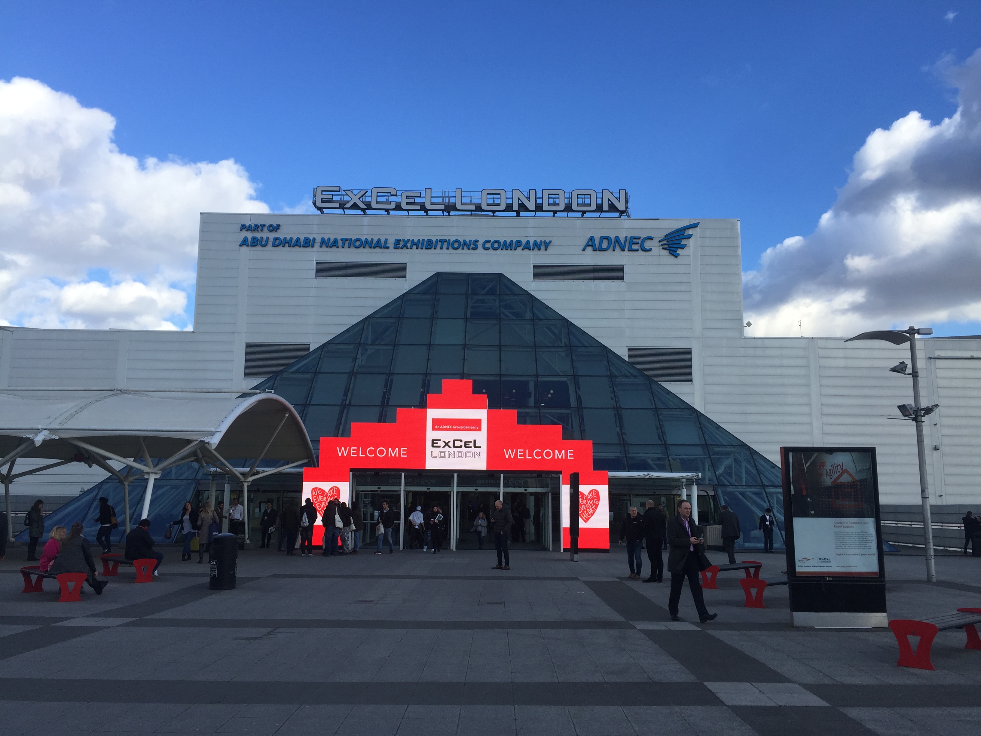 華昌鋁業首登英國倫敦綠色建材展會,開髒甯w展會之旅