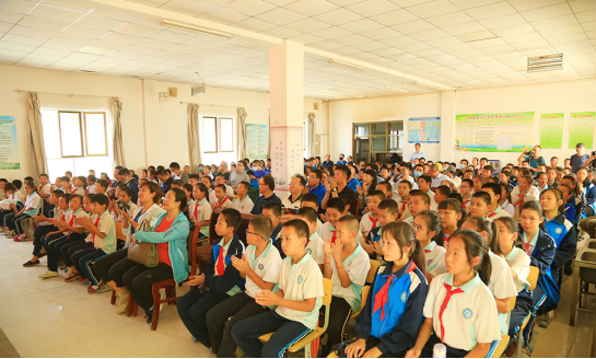 【華昌公益】華昌鋁業M手優采院開霽側助為愛築夢